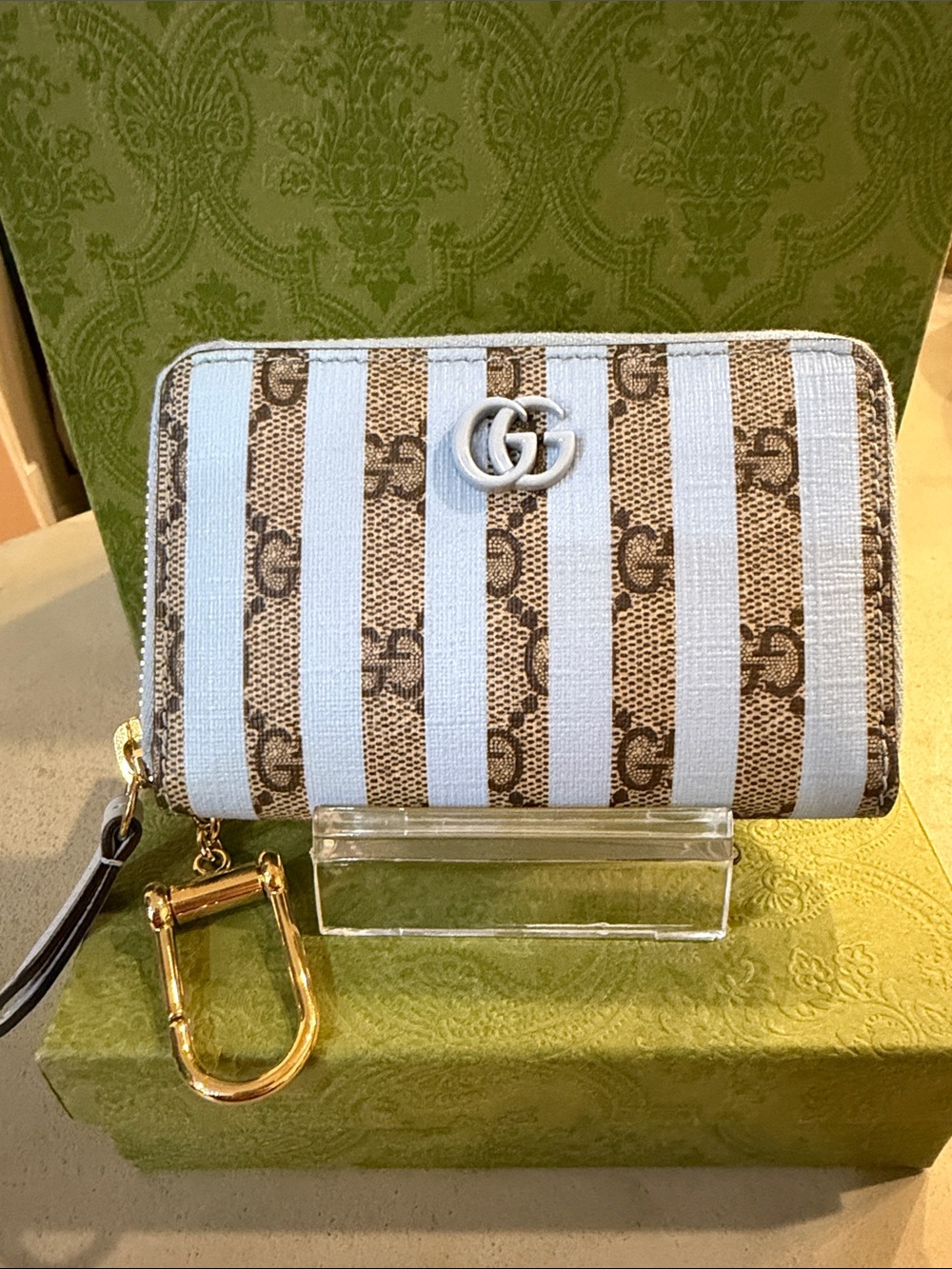 GUCCI | ✨NEW✨ GG Supreme Monogram Vitello Eclipse Enamel Striped Key Card Case